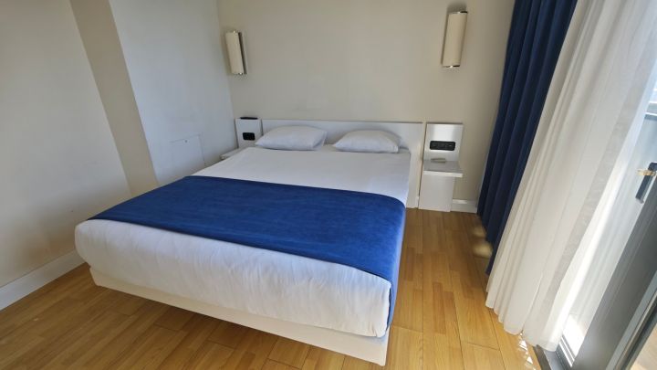 3 bedroom apartment with direct sea view for sale — Photo 4